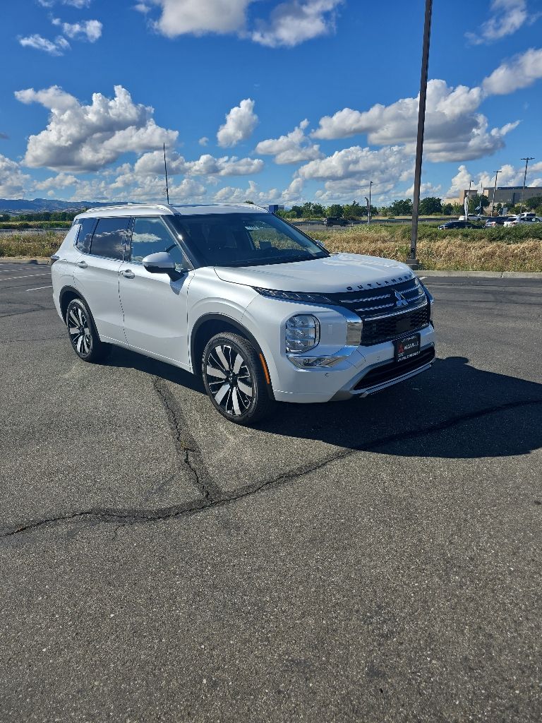 2026 Mitsubishi Outlander SEL S-AWC's photo