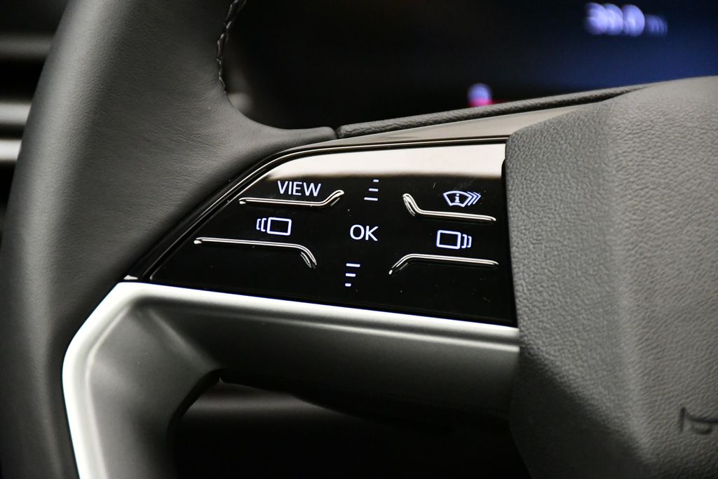 Thumbnail: 2025 Audi Q5 - 22