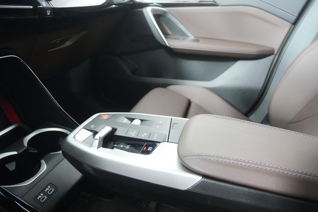 Thumbnail: 2024 BMW X1 - 18