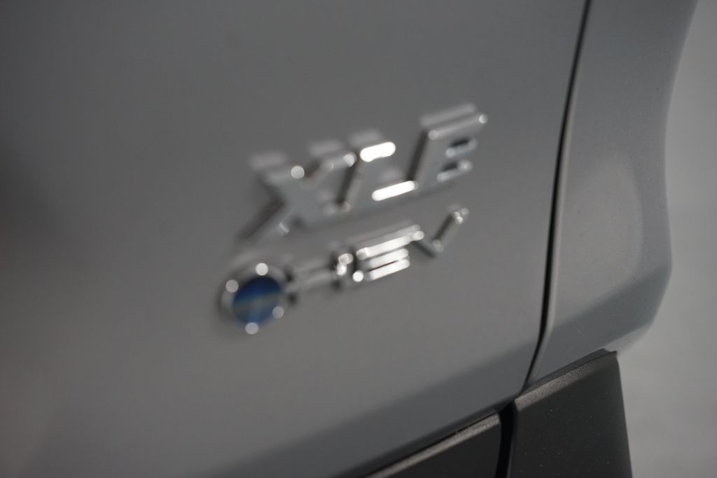 Thumbnail: 2025 Toyota RAV4 - 10