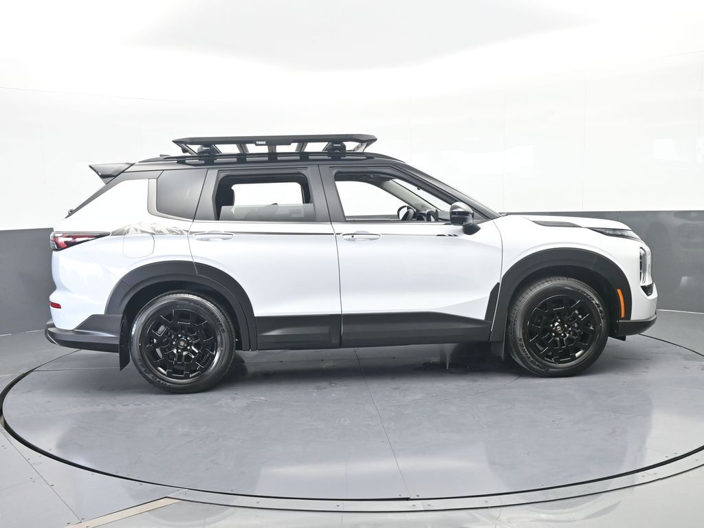 New 2026 White / Black Mitsubishi Trail Edition image 7