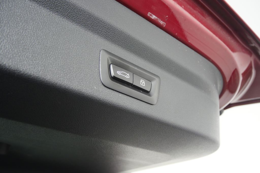 Thumbnail: 2024 BMW X2 - 16