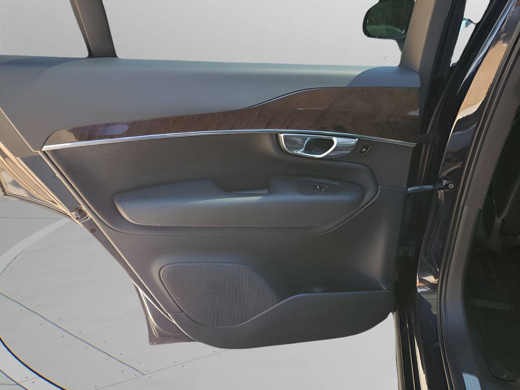 Used Car 2017 Volvo Xc90  T5 Momentum For Sale Under $20,000 In Austin, Texas