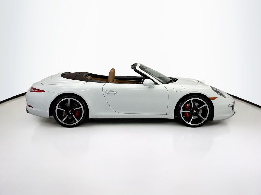 Thumbnail: 2015 Porsche 911 - 8