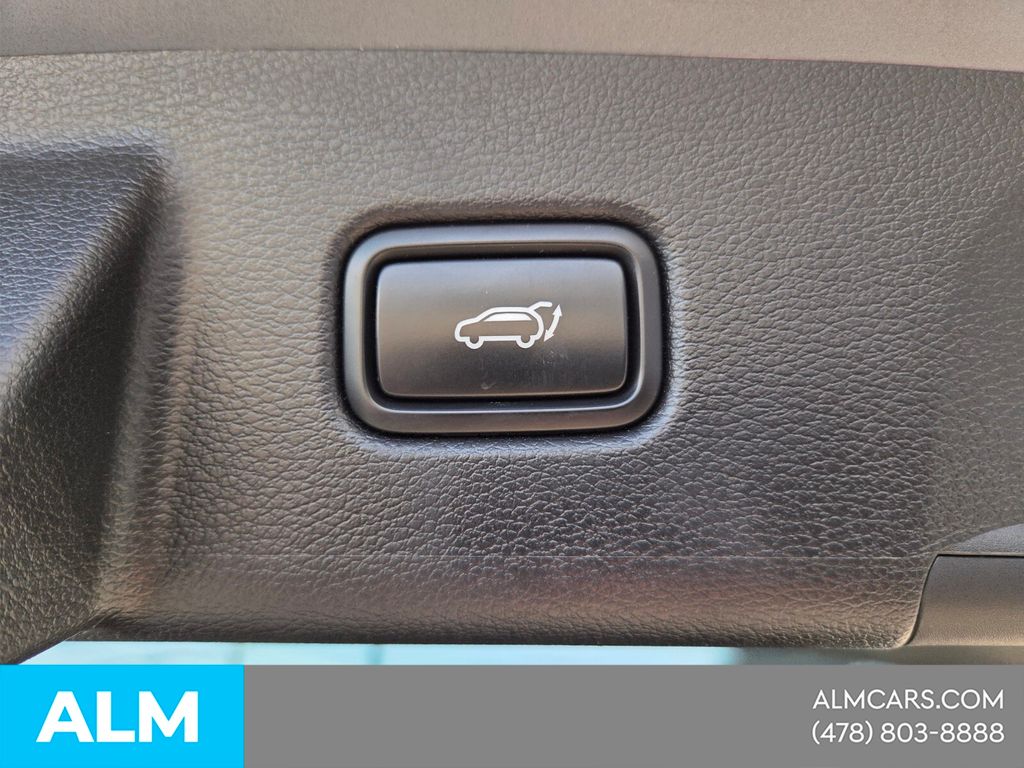Used 2021 Silver Kia SX image 15