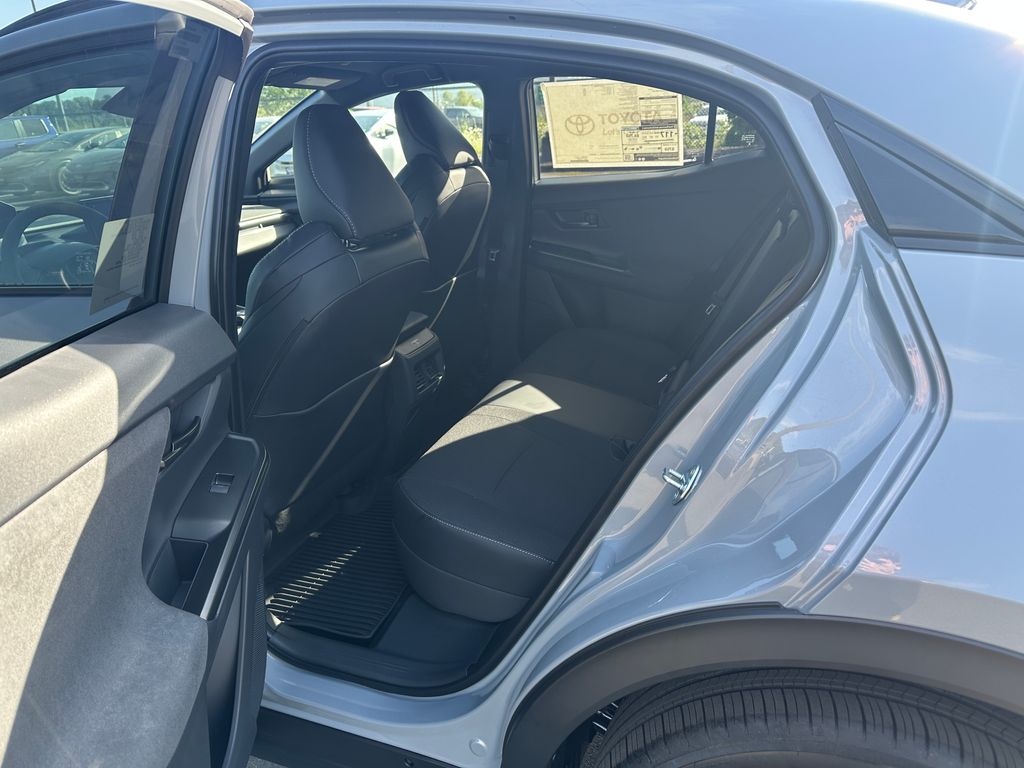2026 Toyota C-HR SE