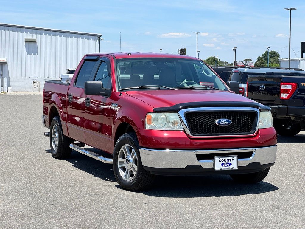 Red 2008 Ford F-150 XLT SuperCrew SB Pickup Truck 4X2 4-Speed Automatic Overdrive