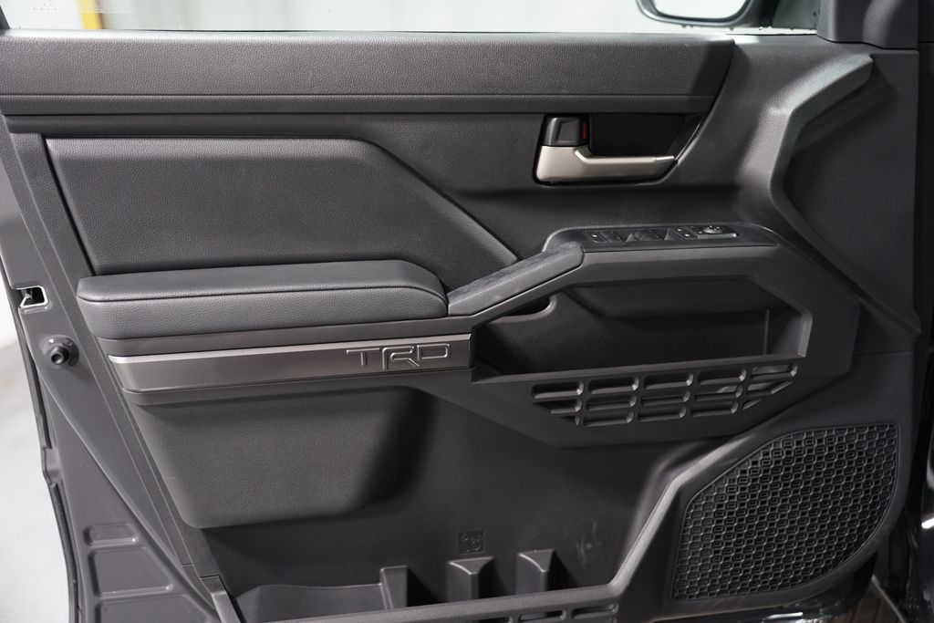 2025 Toyota Tacoma TRD Sport 31