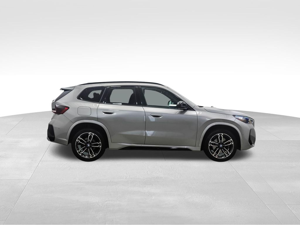 Thumbnail: 2023 BMW X1 - 6