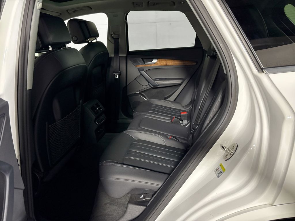 2022 Audi Q5 45 S line Premium