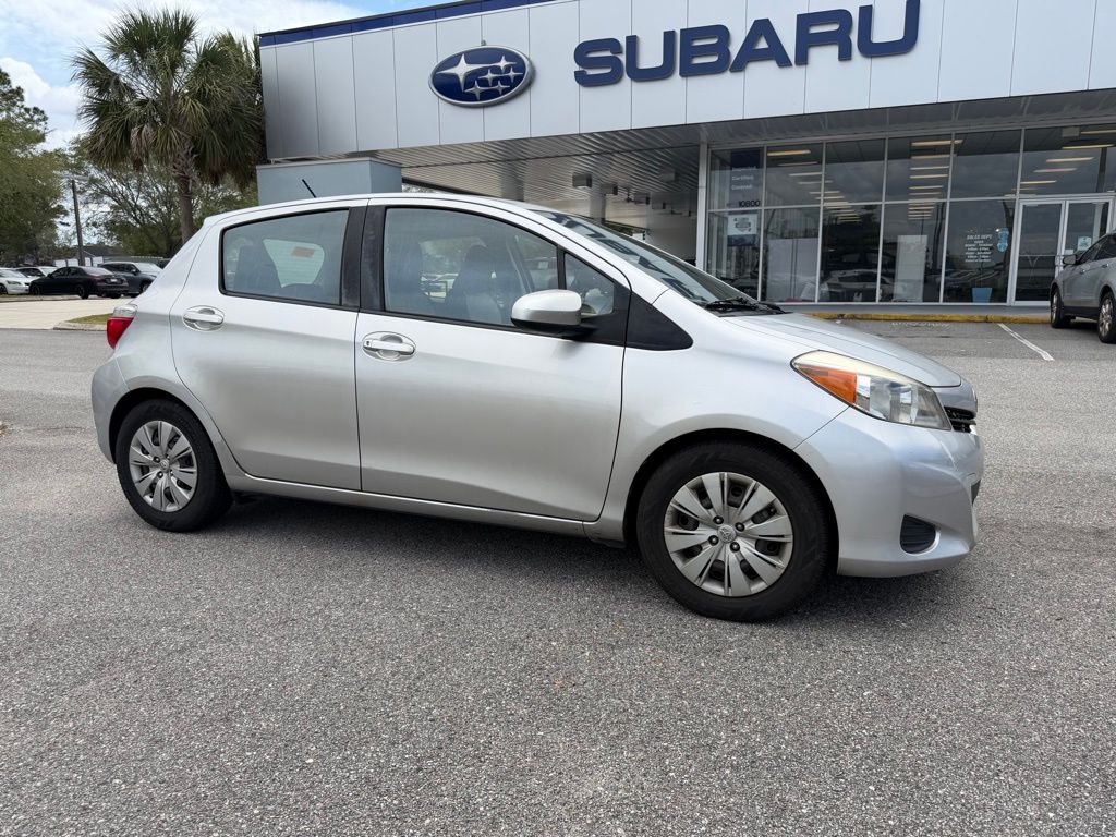 2013 Toyota Yaris LE 2dr Hatchback