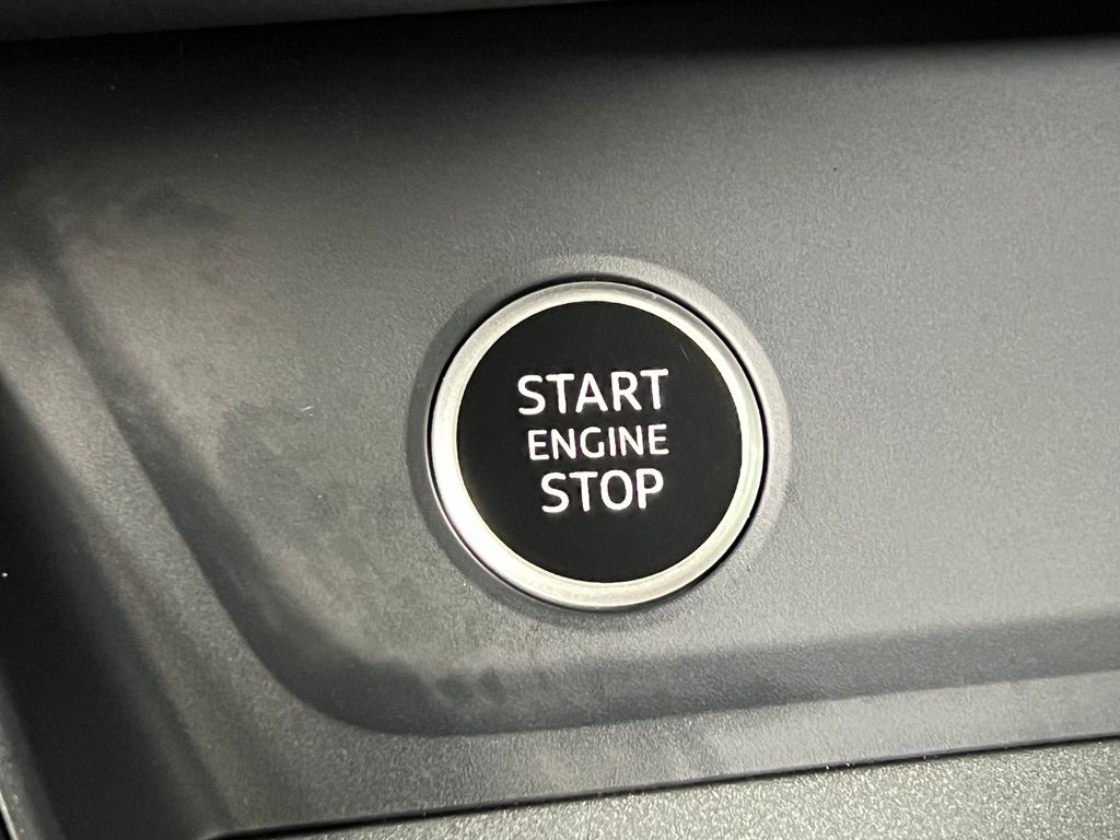 Thumbnail: 2025 Audi Q3 - 23