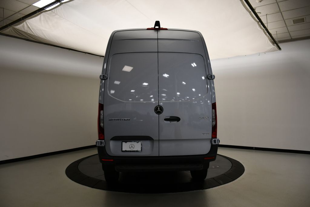 Thumbnail: 2025 Mercedes-Benz Sprinter - 7