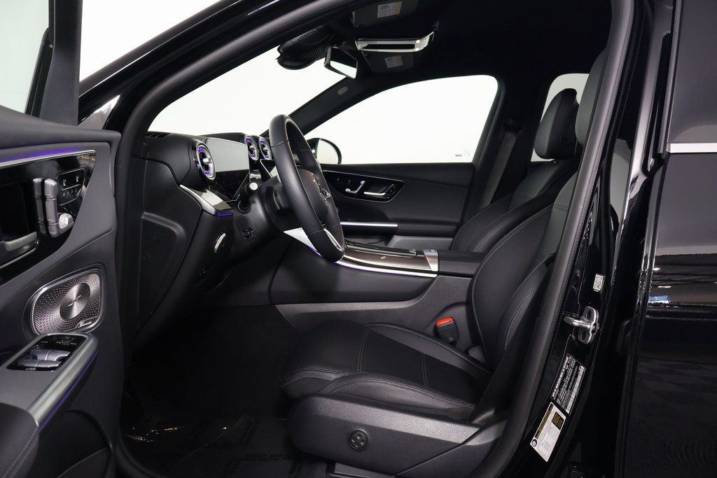 Thumbnail: 2025 Mercedes-Benz GLC - 10