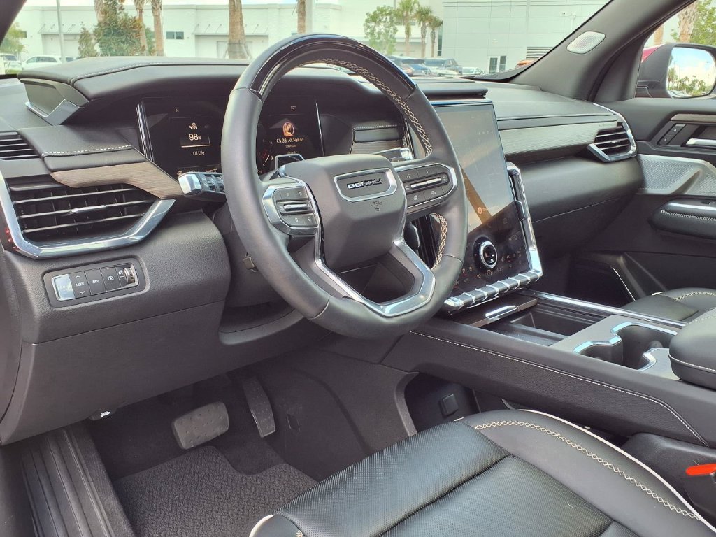 Used 2025 GMC Acadia SUV