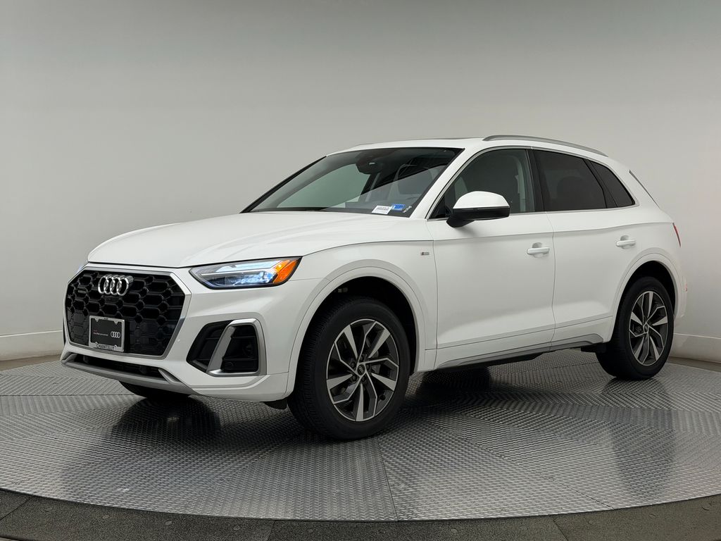 Thumbnail: 2023 Audi Q5 - 4