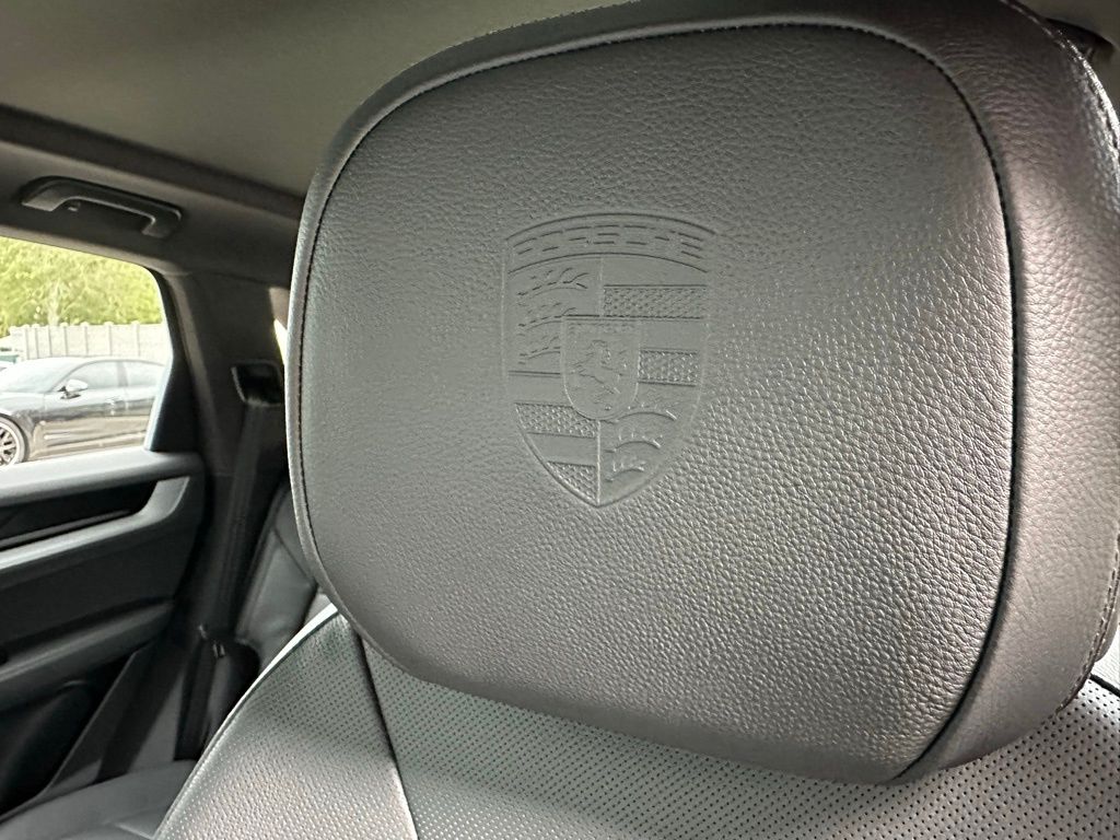 Thumbnail: 2026 Porsche Cayenne - 20