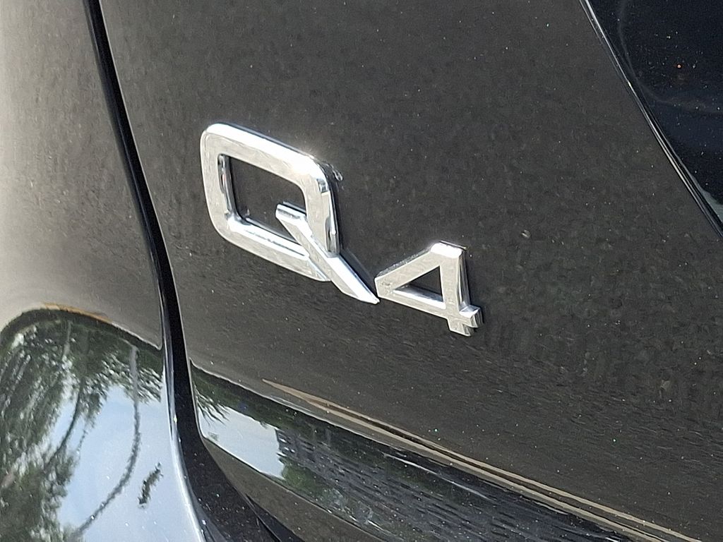 Thumbnail: 2023 Audi Q4 e-tron - 27