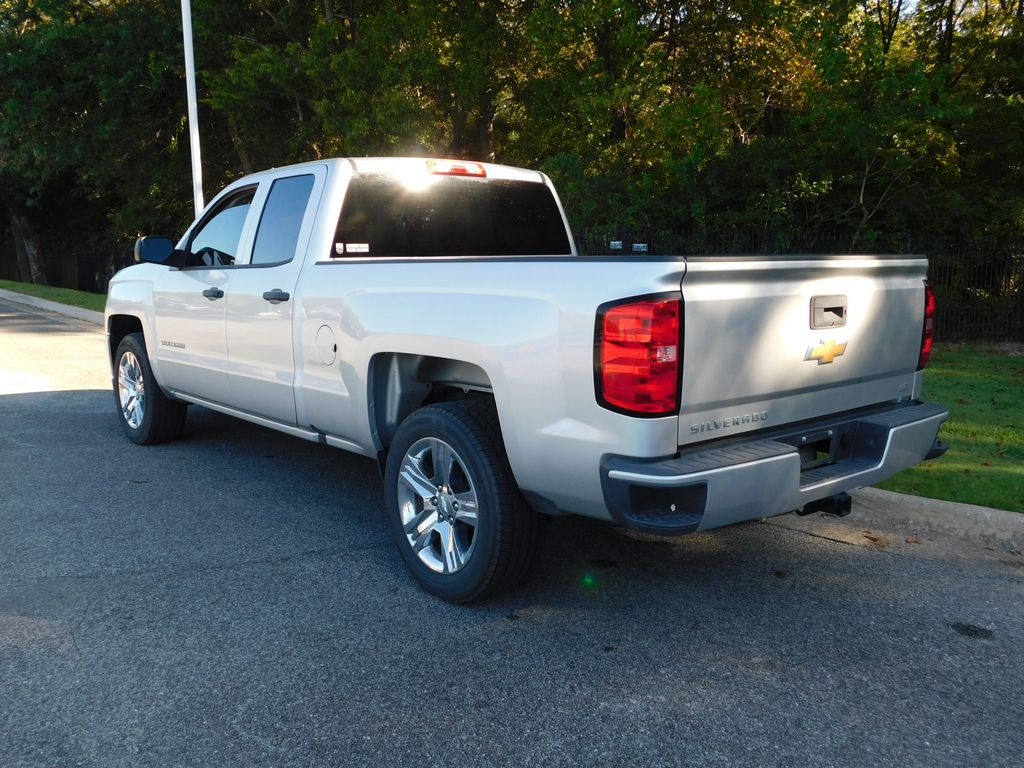 Thumbnail: 2019 Chevrolet Silverado 1500 - 3