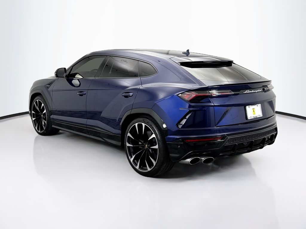 Thumbnail: 2020 Lamborghini Urus - 7