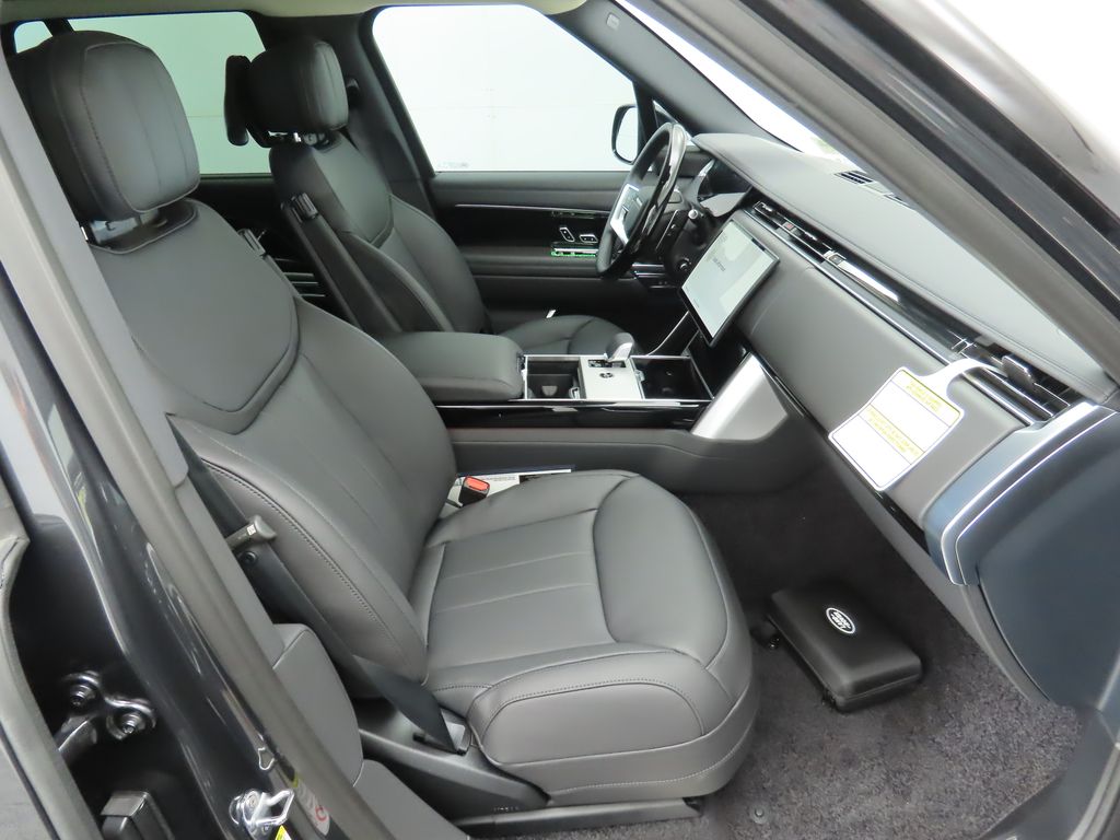 Thumbnail: 2025 Land Rover Range Rover - 20