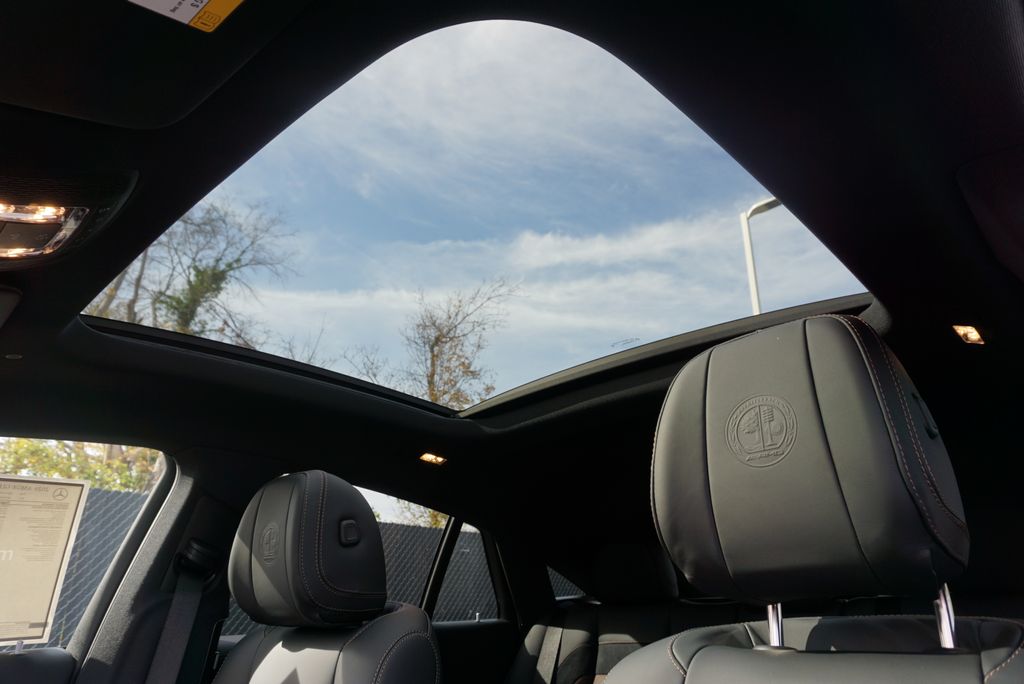 Thumbnail: 2026 Mercedes-Benz GLE - 12