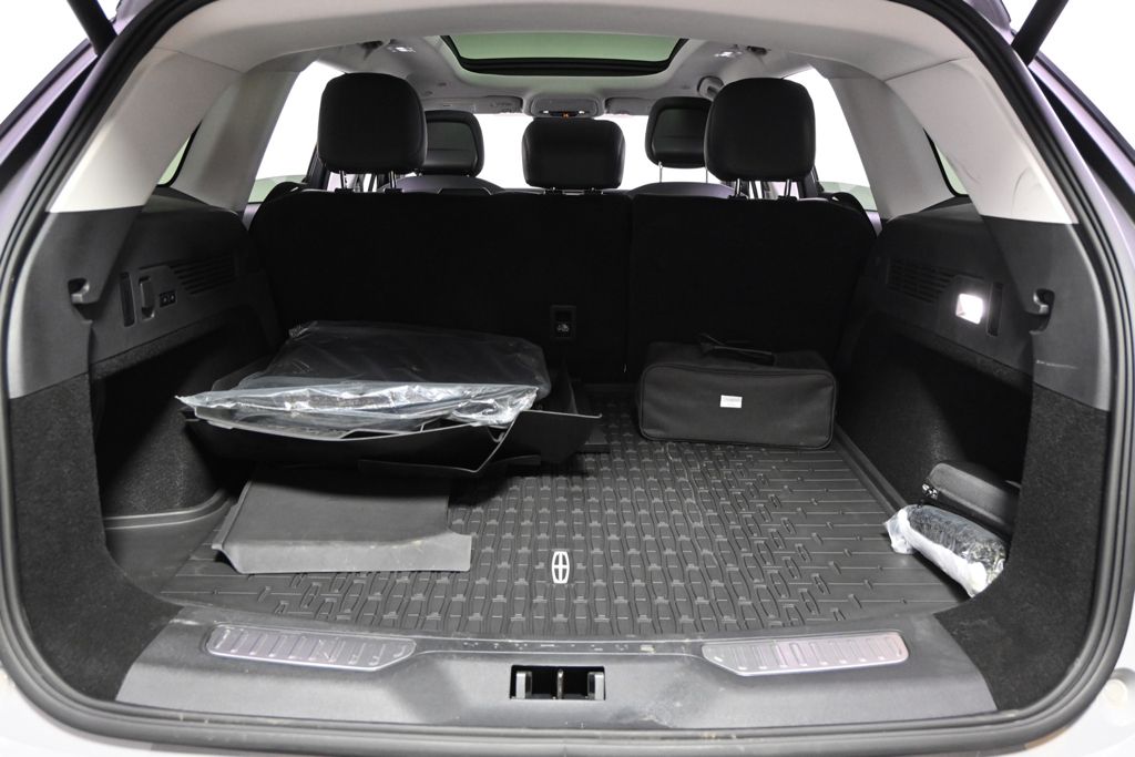 New 2026 Gray Lincoln Reserve image 19