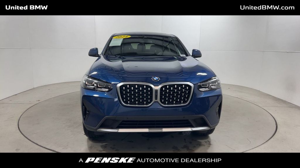 2024 BMW X4 xDrive30i 3