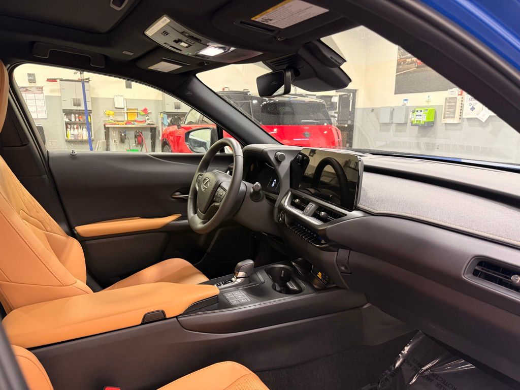 Thumbnail: 2025 Lexus UX - 29