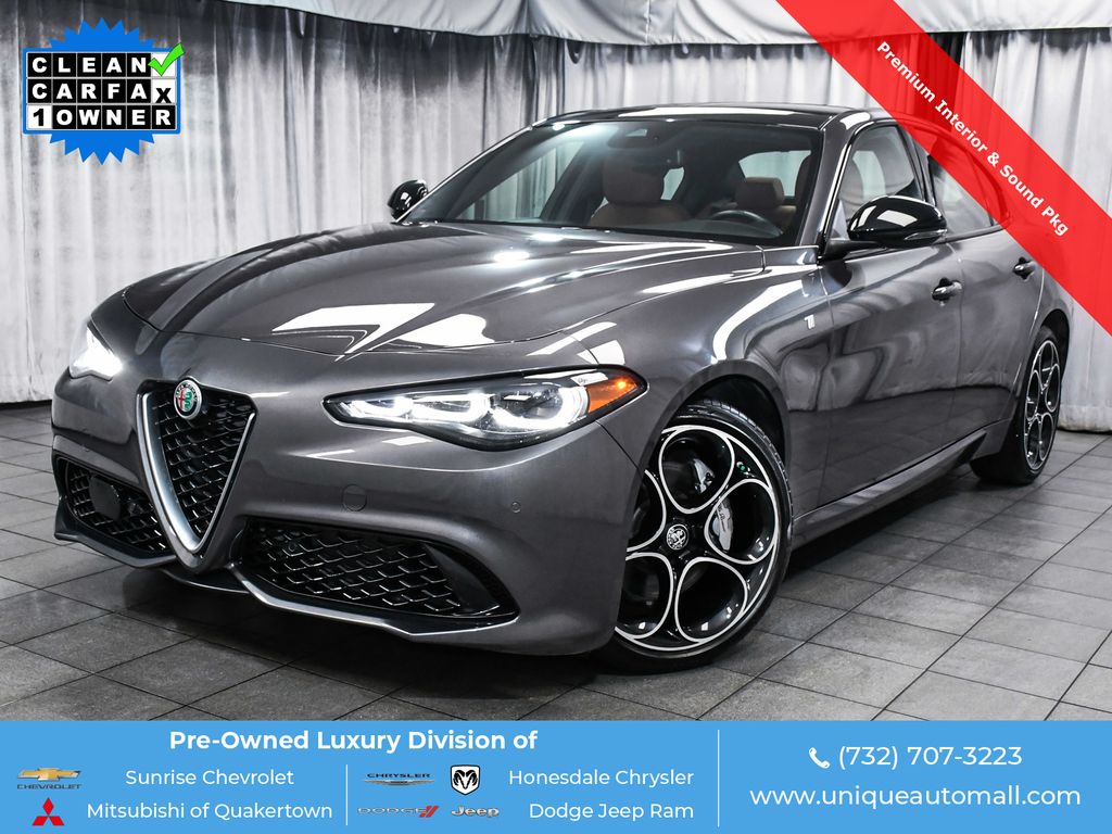Vesuvio Gray Metallic 2024 Alfa Romeo Giulia Ti AWD Sedan All-Wheel Drive 8-Speed Automatic