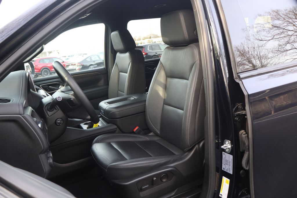 Thumbnail: 2024 Chevrolet Suburban - 32