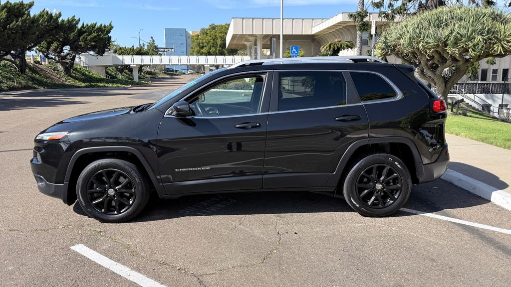 Used 2016 Jeep Cherokee Latitude 4D Sport Utility