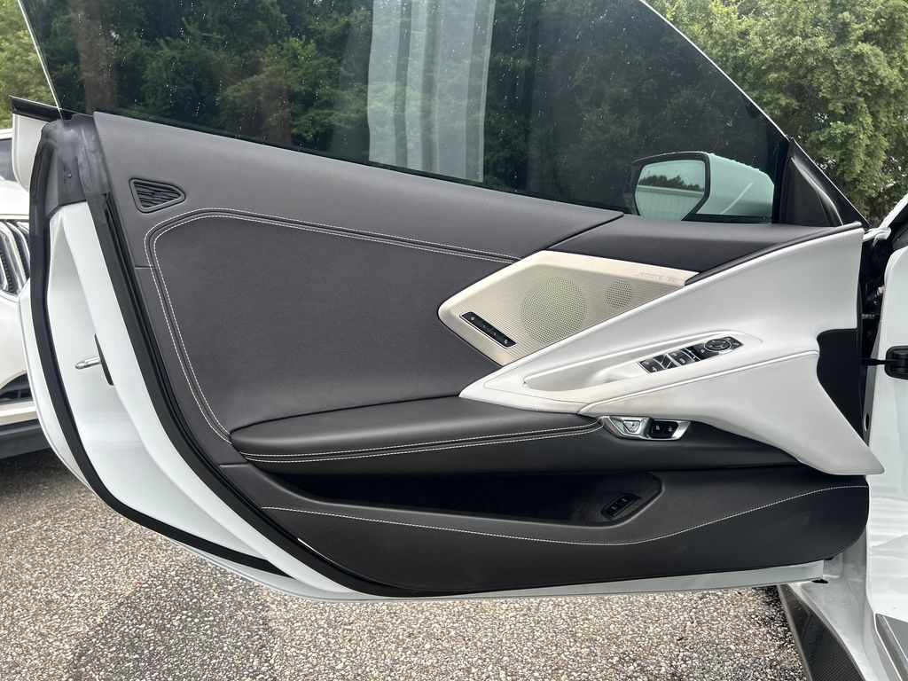 Used 2023 White Chevrolet Stingray image 8
