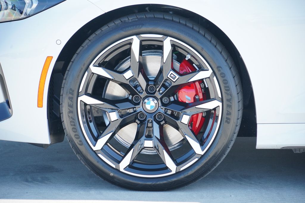 Thumbnail: 2026 BMW 3 Series - 5