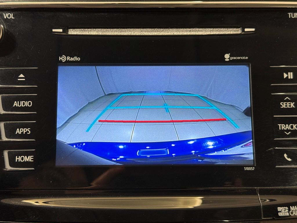 Thumbnail: 2015 Toyota Prius v - 27