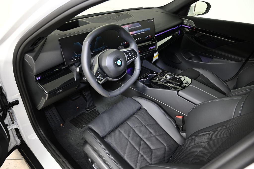 Thumbnail: 2026 BMW 5 Series - 15