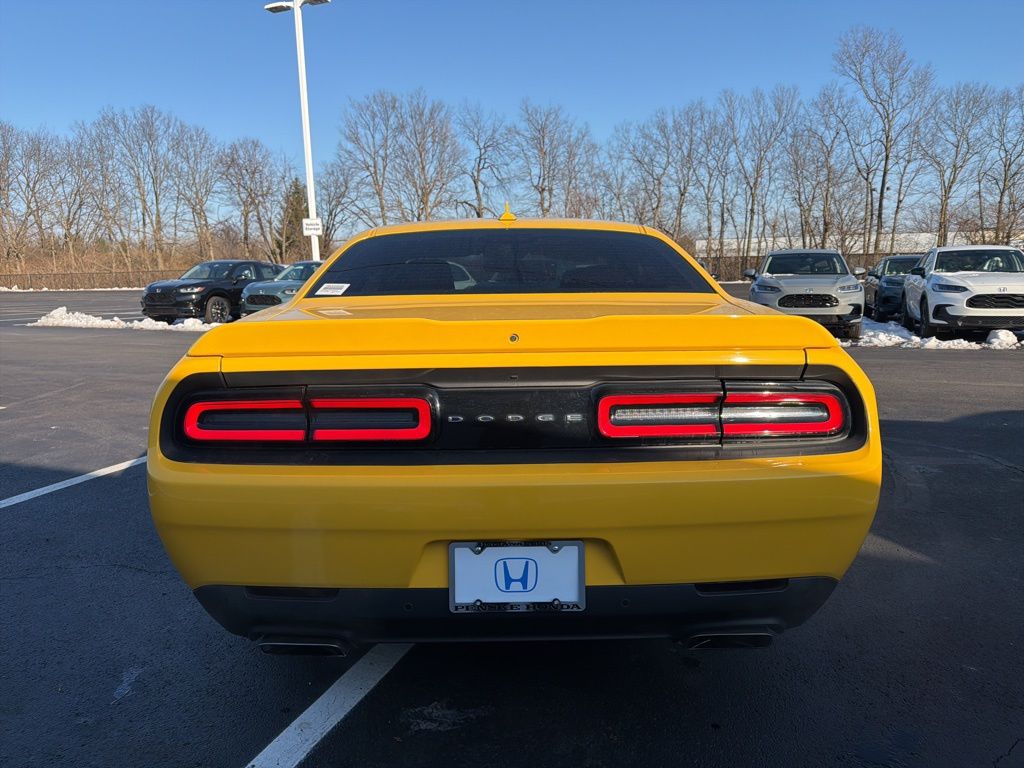 Thumbnail: 2017 Dodge Challenger - 4