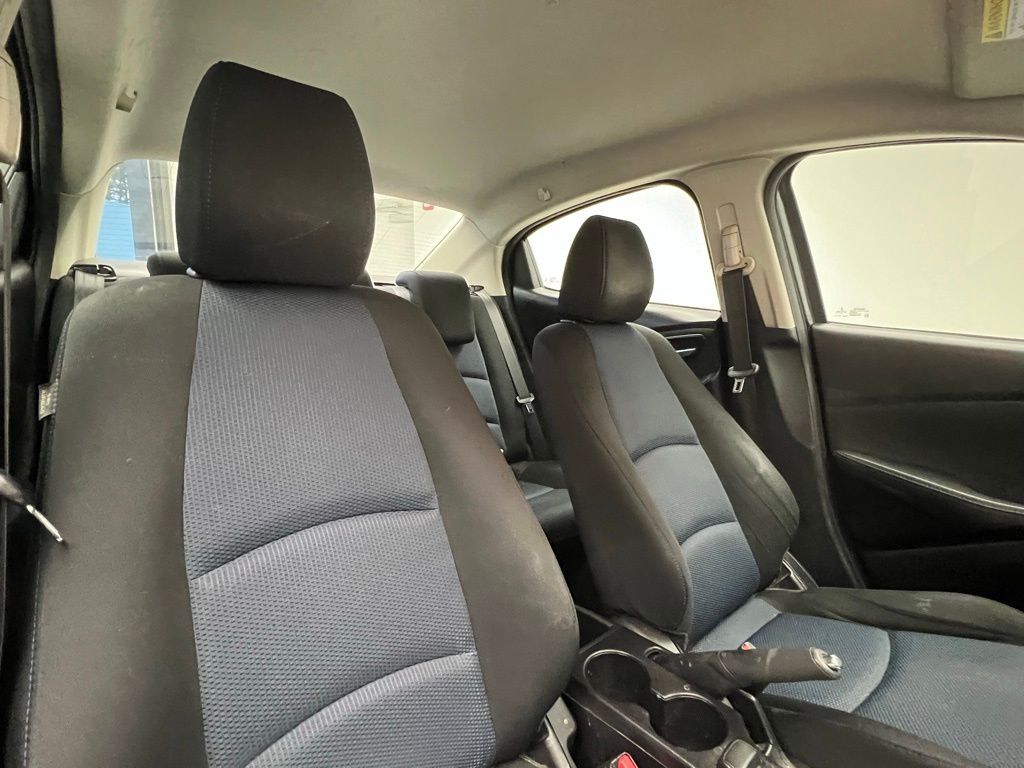 Thumbnail: 2017 Toyota Yaris - 7