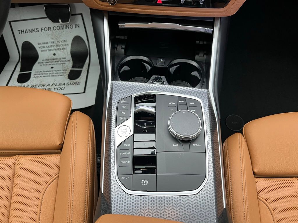 Thumbnail: 2025 BMW 3 Series - 12