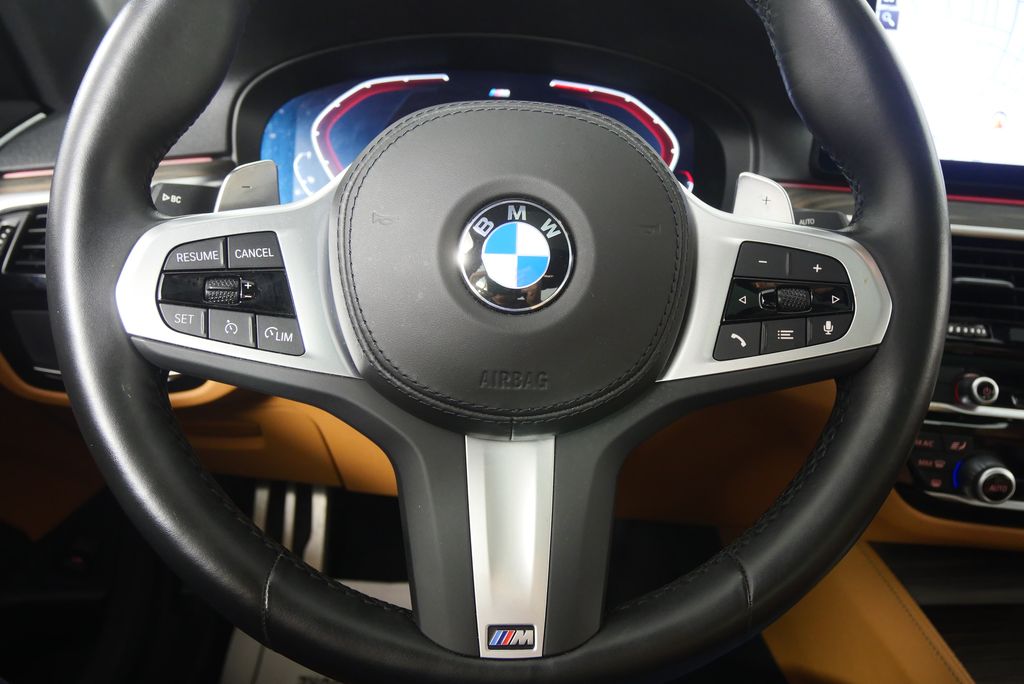 2022 BMW 5 Series 530i 22