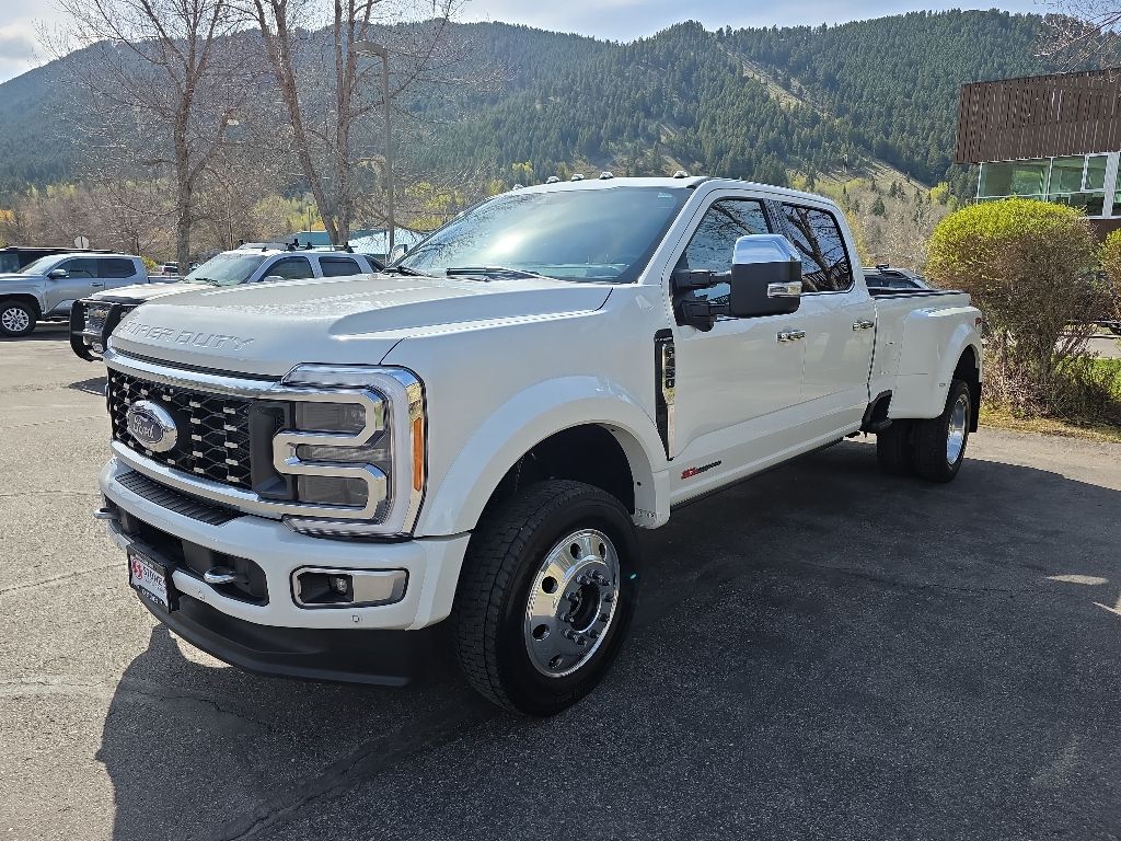 White 2023 Ford F-450 Super Duty Pickup Truck Four-Wheel Drive Automatic