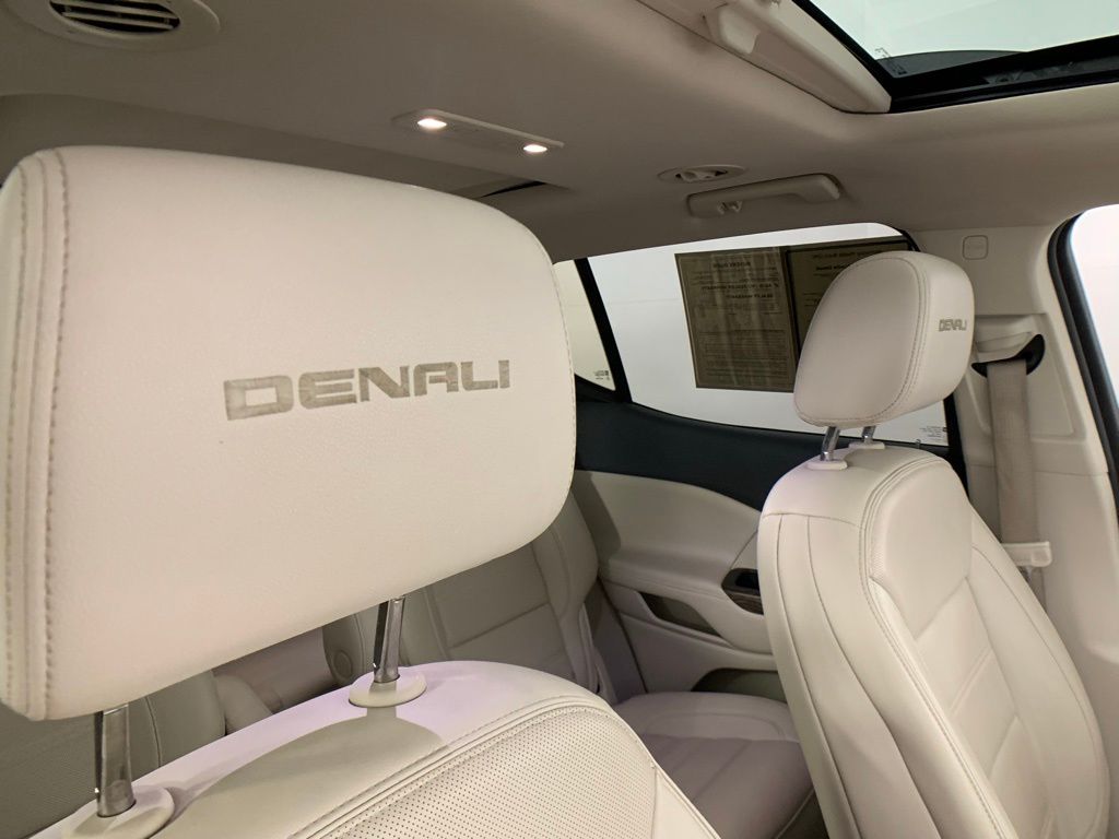 2021 GMC Acadia Denali 34