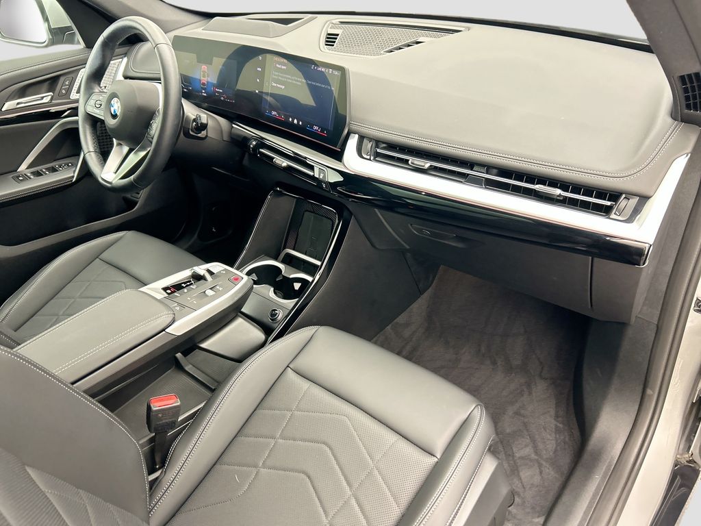 Thumbnail: 2025 BMW X1 - 15