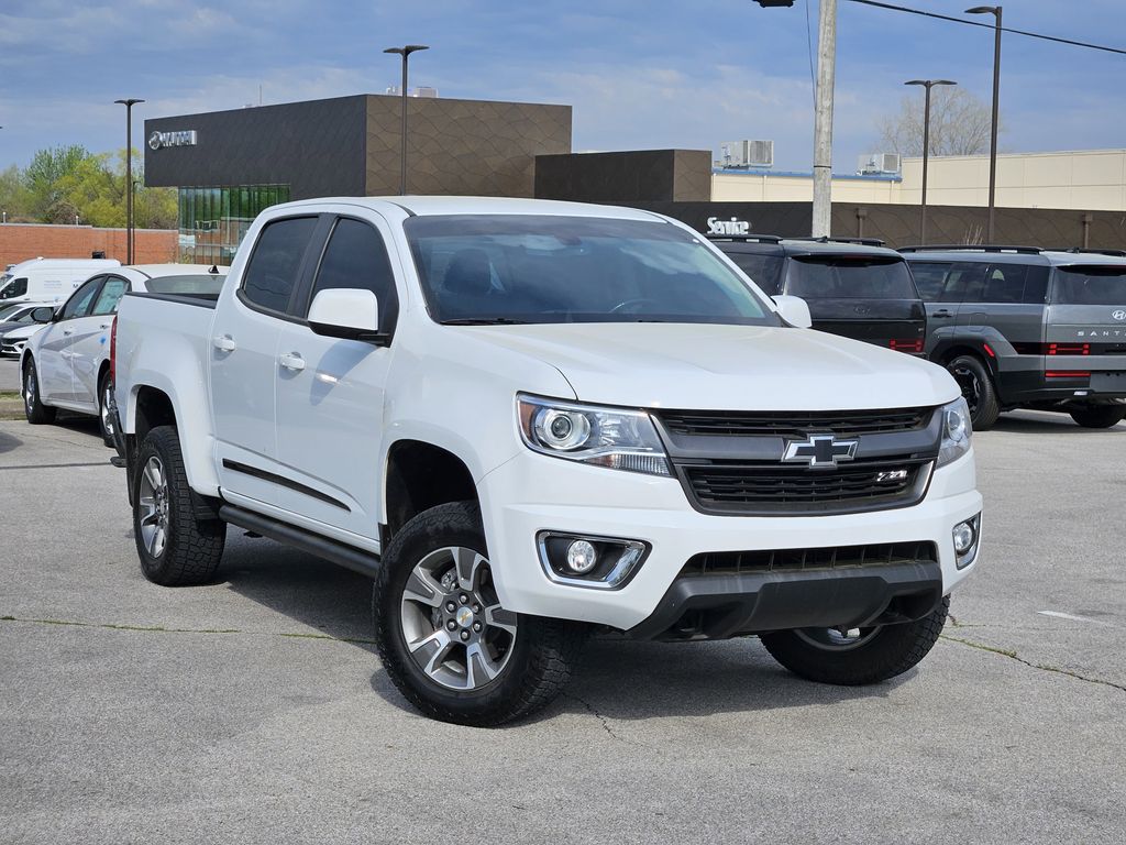 Summit White 2019 Chevrolet Colorado Z71 Crew Cab 4WD Pickup Truck Four-Wheel Drive 8-Speed Automatic