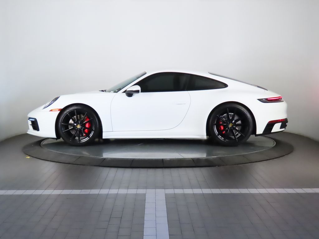 Thumbnail: 2020 Porsche 911 - 2