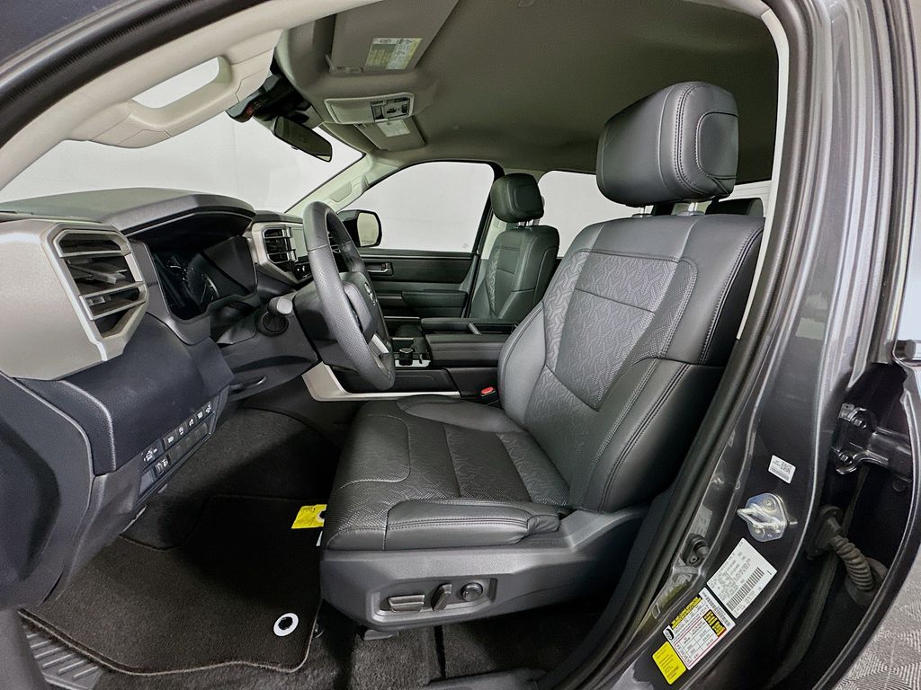 Thumbnail: 2024 Toyota Tundra - 21