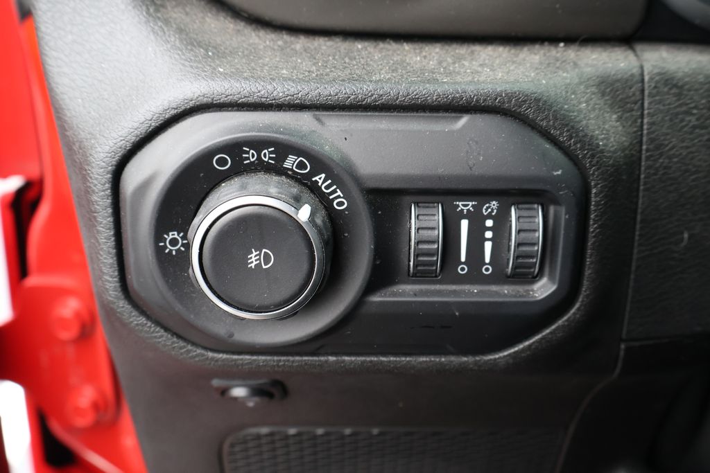 Thumbnail: 2019 Jeep Wrangler - 20
