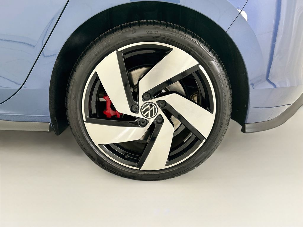 Thumbnail: 2025 Volkswagen Golf - 30