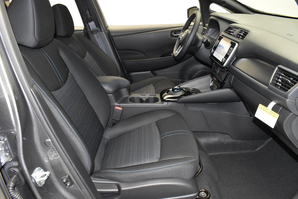 Thumbnail: 2024 Nissan Leaf - 26