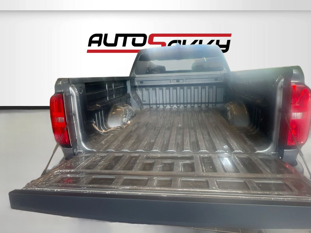 Used 2022 Gray Chevrolet LT image 24